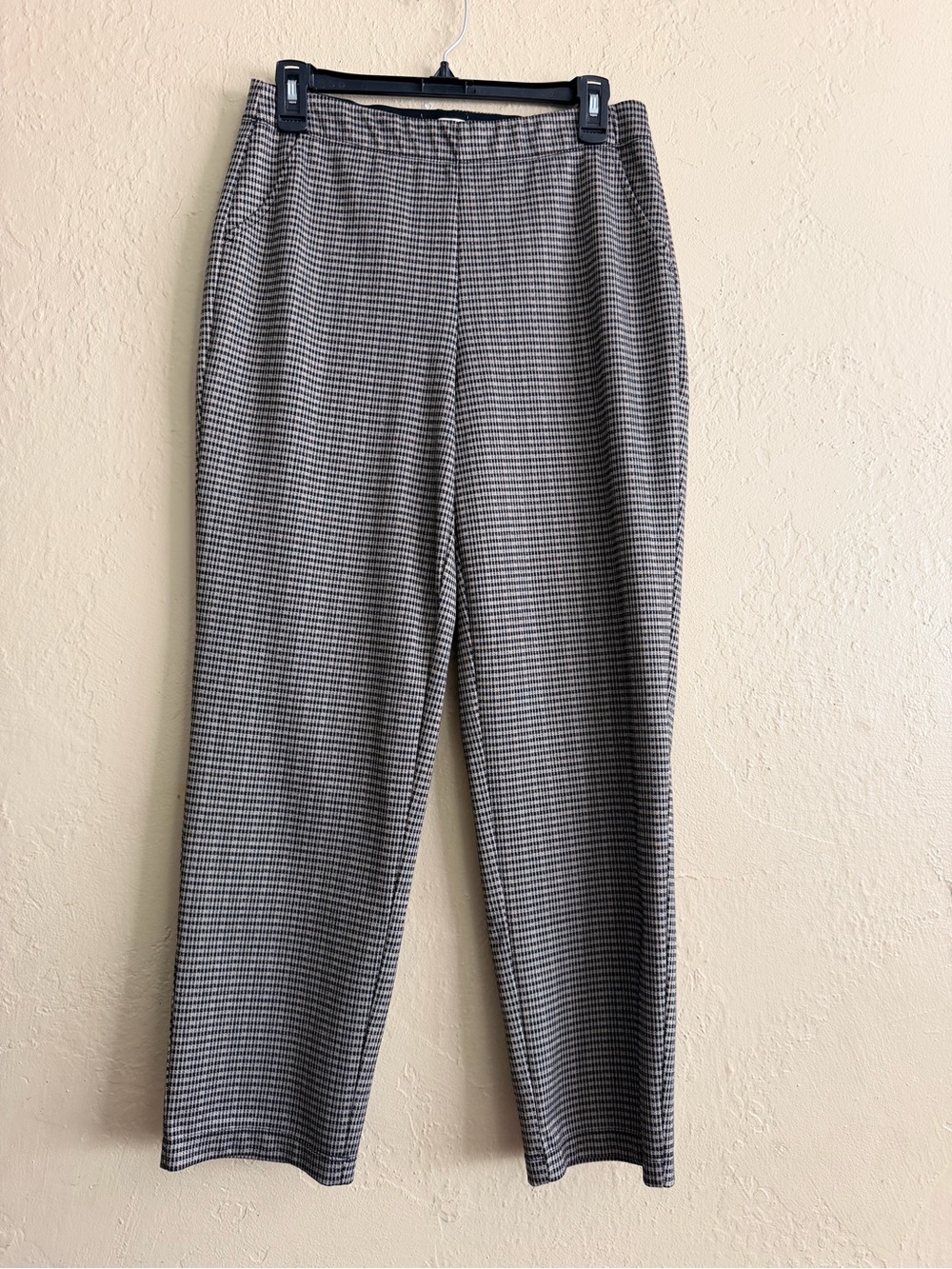 Max Studio Black and Tan Houndstooth Straight-Leg Pants